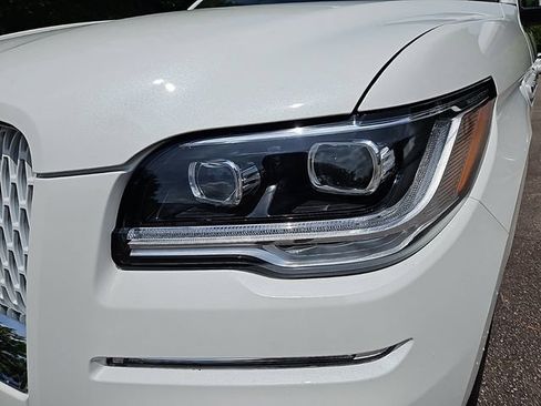 Used 2024 Lincoln Navigator L Reserve AWD/4WD image 9