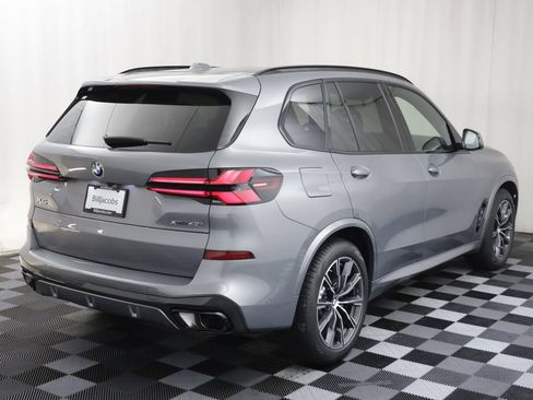 Used 2026 BMW X5 xDrive40i w/ M Sport Package AWD/4WD image 19