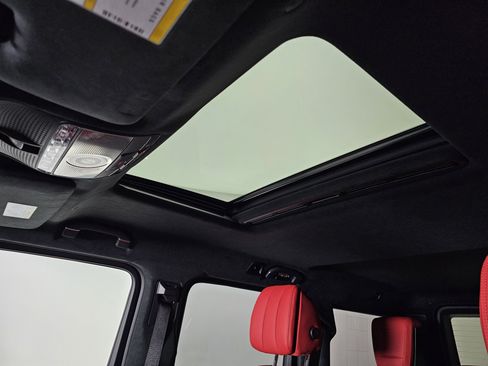 Used 2023 Mercedes-Benz G 550 image 10