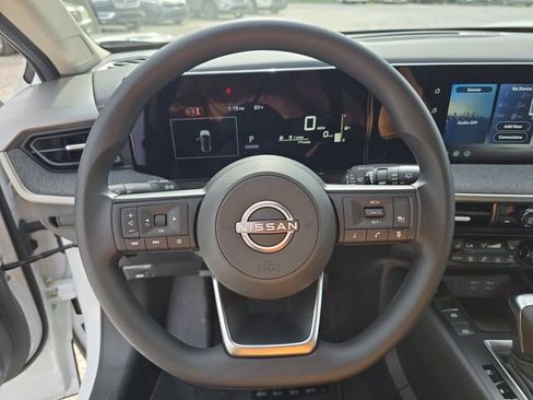 New 2026 Nissan Kicks SV w/ Cold Weather Package FWD image 31