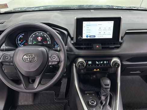 Certified 2025 Toyota RAV4 LE image 9