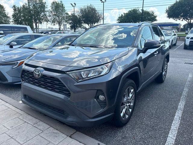 Used 2021 Toyota RAV4 XLE Premium FWD image 5