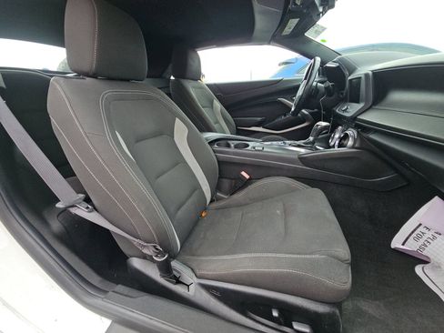 Used 2020 Chevrolet Camaro LT RWD image 13