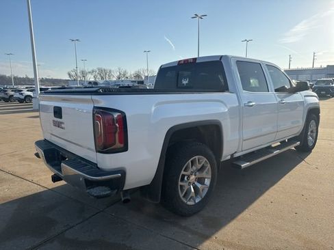 Used 2018 GMC Sierra 1500 SLT w/ SLT Premium Package image 3
