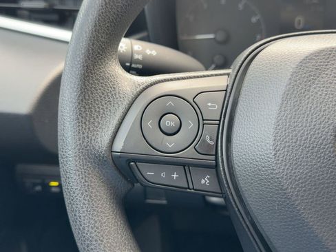 Used 2023 Toyota Corolla LE image 27