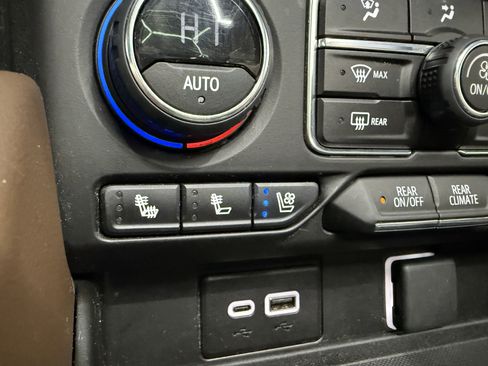 Used 2024 Chevrolet Tahoe High Country image 26