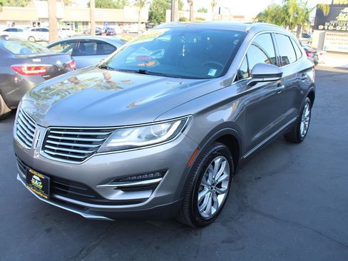 Used 2017 Lincoln MKC Select w/ Select Plus Package image 4