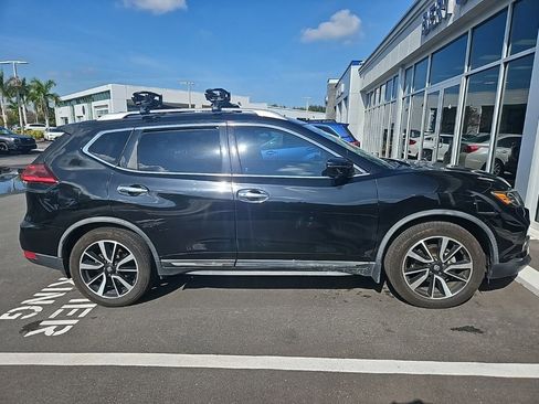 Used 2018 Nissan Rogue SL w/ Premium Package image 1