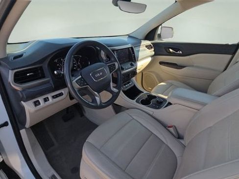 Used 2023 GMC Acadia Denali w/ Denali Technology Package image 22