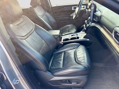 Used 2022 Ford Explorer Platinum w/ Equipment Group 601A image 30