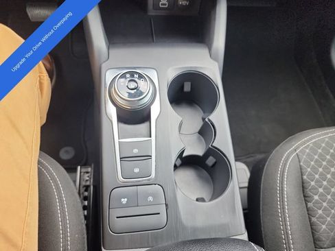 Used 2025 Ford Escape Active AWD/4WD image 18