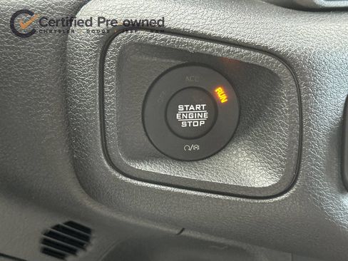Used 2024 Jeep Wrangler Unlimited AWD/4WD image 23