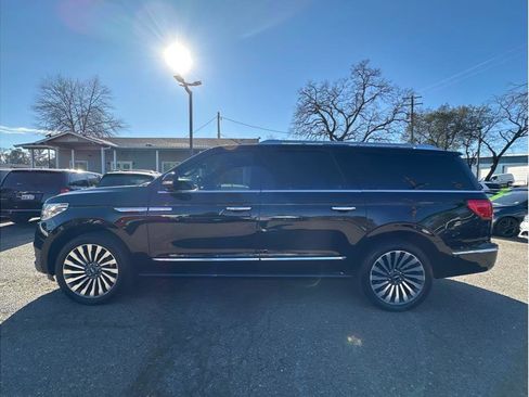 Used 2019 Lincoln Navigator L Reserve image 4