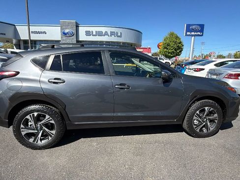 Used 2024 Subaru Crosstrek 2.0i Premium w/ Crosstrek Mirror Package AWD/4WD image 3