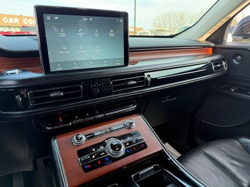 Used 2021 Lincoln Aviator Reserve image 33