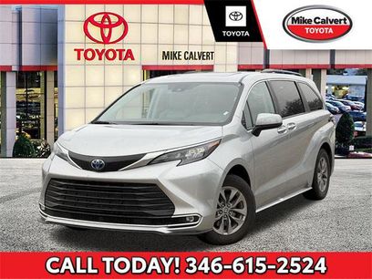 Certified 2024 Toyota Sienna XLE