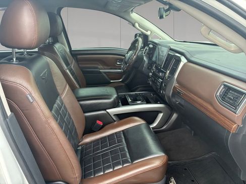 Used 2017 Nissan Titan Platinum Reserve image 17
