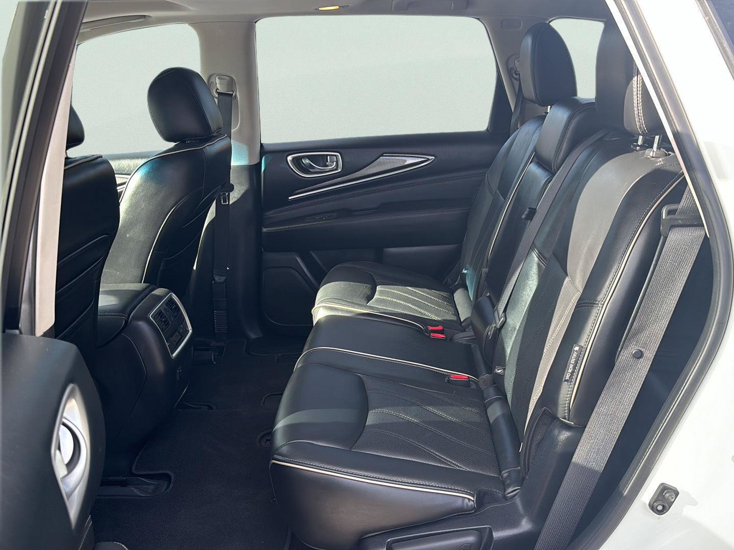 Used 2018 INFINITI QX60 FWD w/ Premium Plus Package image 24