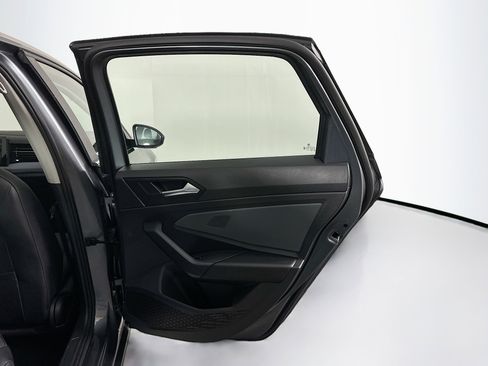 Used 2025 Volkswagen Jetta SE image 30