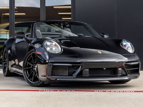 Certified 2020 Porsche 911 Carrera 4S AWD/4WD image 6