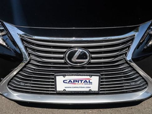 Used 2018 Lexus ES 350 w/ Luxury Package w/Wood Trim FWD image 12