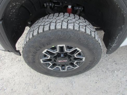 New 2026 GMC Sierra 2500 Pro image 13