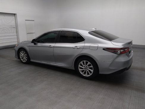 Used 2022 Toyota Camry LE FWD image 3