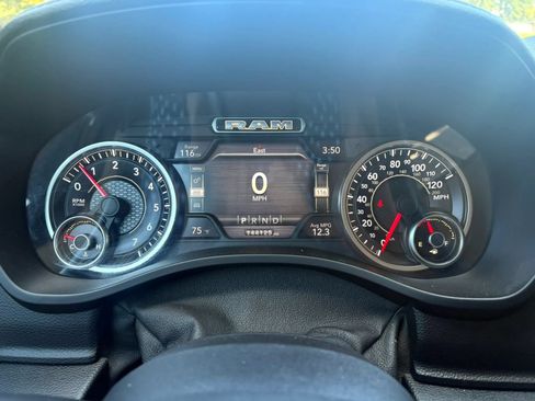 Used 2019 RAM 1500 Laramie AWD/4WD image 13