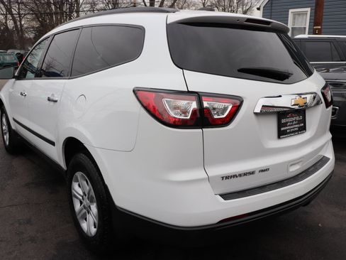 Used 2017 Chevrolet Traverse LS image 3