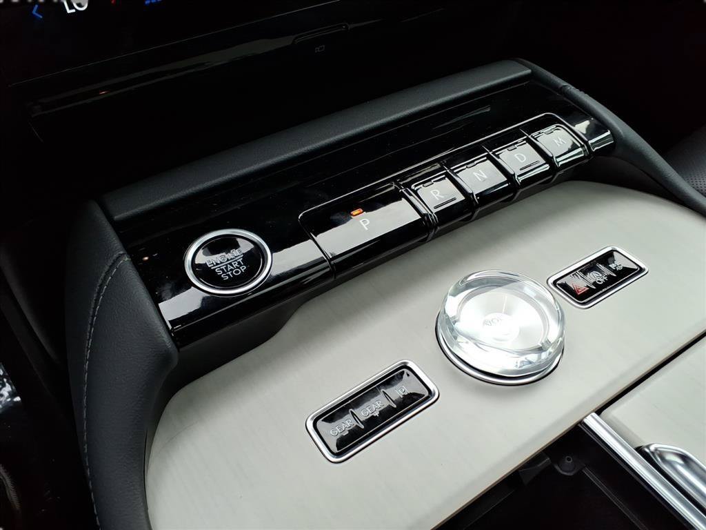 New 2025 Lincoln Navigator Reserve w/ Jet Appearance Package AWD/4WD image 23