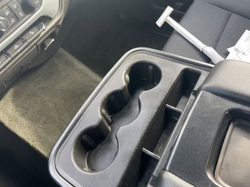 Used 2015 GMC Sierra 1500 SLE w/ SLE Value Package image 21