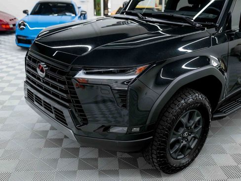 Used 2025 Lexus GX 550 AWD/4WD image 12