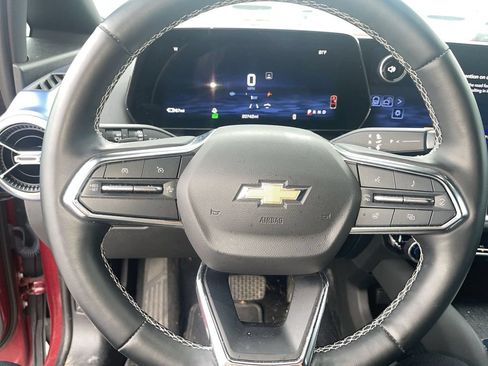 Used 2024 Chevrolet Equinox EV LT FWD image 7
