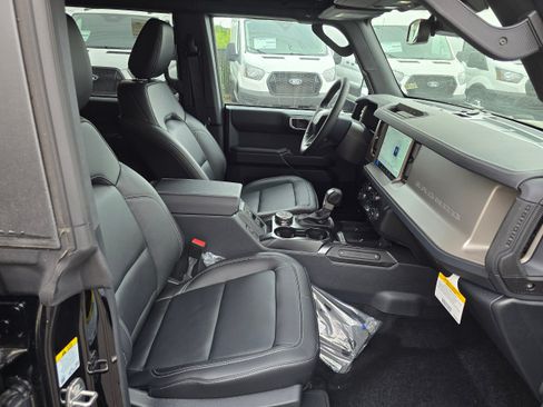 New 2026 Ford Bronco Outer Banks AWD/4WD image 11