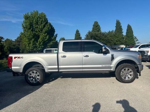 Used 2022 Ford F350 Platinum AWD/4WD image 4