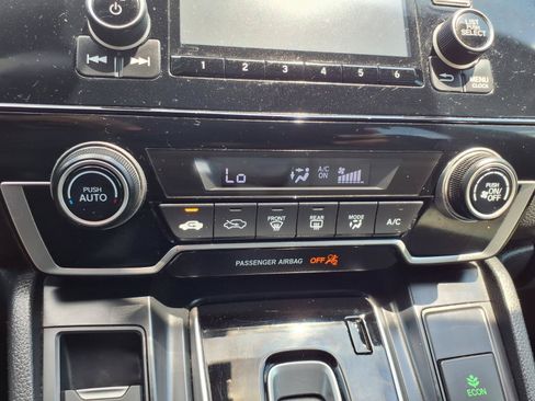 Used 2017 Honda CR-V LX image 10