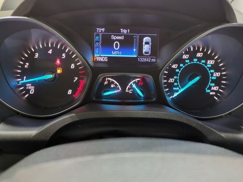 Used 2015 Ford Escape SE w/ SE Chrome Package FWD image 18