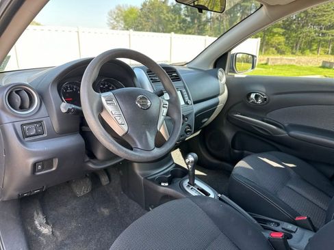 Used 2015 Nissan Versa SL image 15
