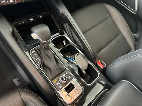 Used 2023 Kia Telluride LX image 20