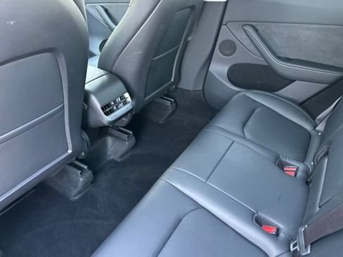 Used 2023 Tesla Model Y AWD image 14