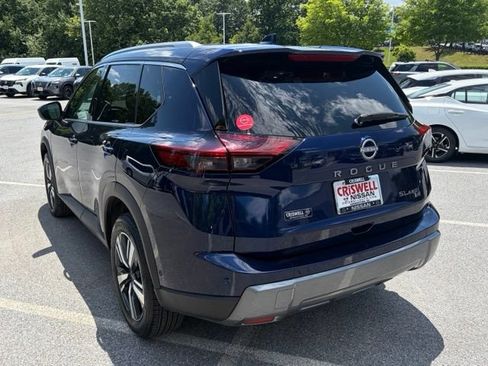 Certified 2026 Nissan Rogue SL AWD/4WD image 3