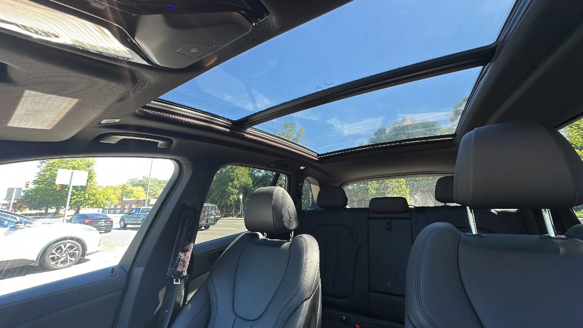 Used 2020 BMW X5 xDrive40i w/ Convenience Package AWD/4WD image 18