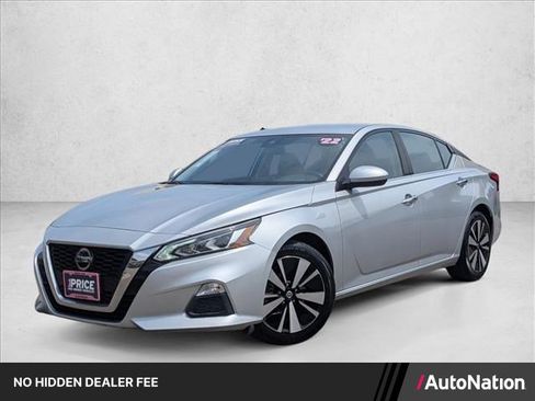Used 2022 Nissan Altima 2.5 SV FWD image 1