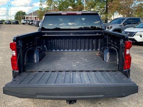 Used 2022 Chevrolet Silverado 1500 Custom image 5