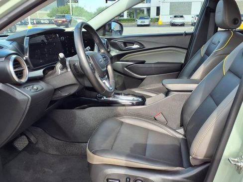 Used 2024 Chevrolet Trax ACTIV w/ Driver Confidence Package FWD image 4