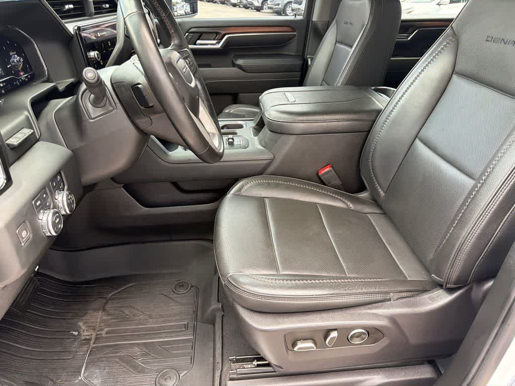 Used 2024 GMC Sierra 3500 Denali w/ Denali Reserve Package AWD/4WD image 10
