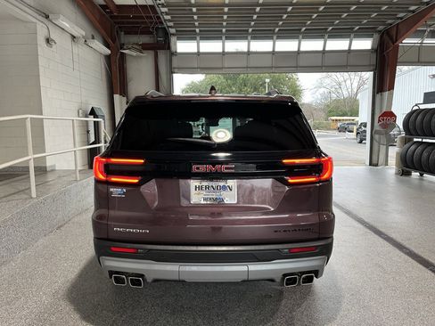 Used 2025 GMC Acadia Elevation image 7