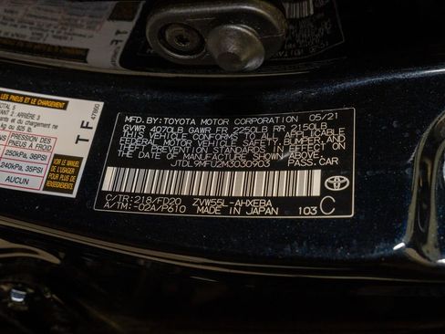 Used 2021 Toyota Prius LE image 18