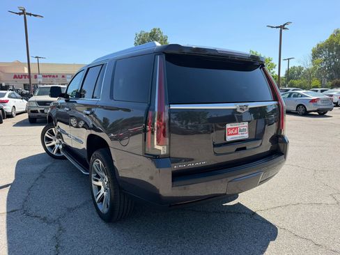 Used 2015 Cadillac Escalade Luxury AWD/4WD image 5