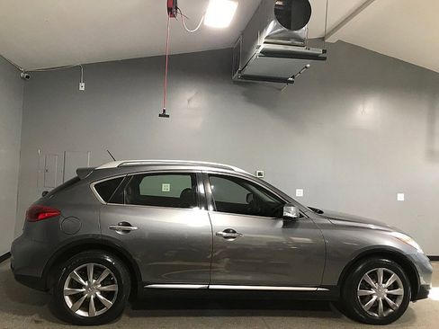 Used 2016 INFINITI QX50 Journey w/ Premium Package image 2